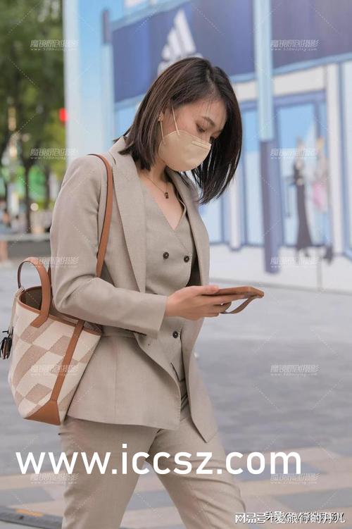 动漫美女大长腿绘制指南与欣赏，长腿美人的绘制技巧