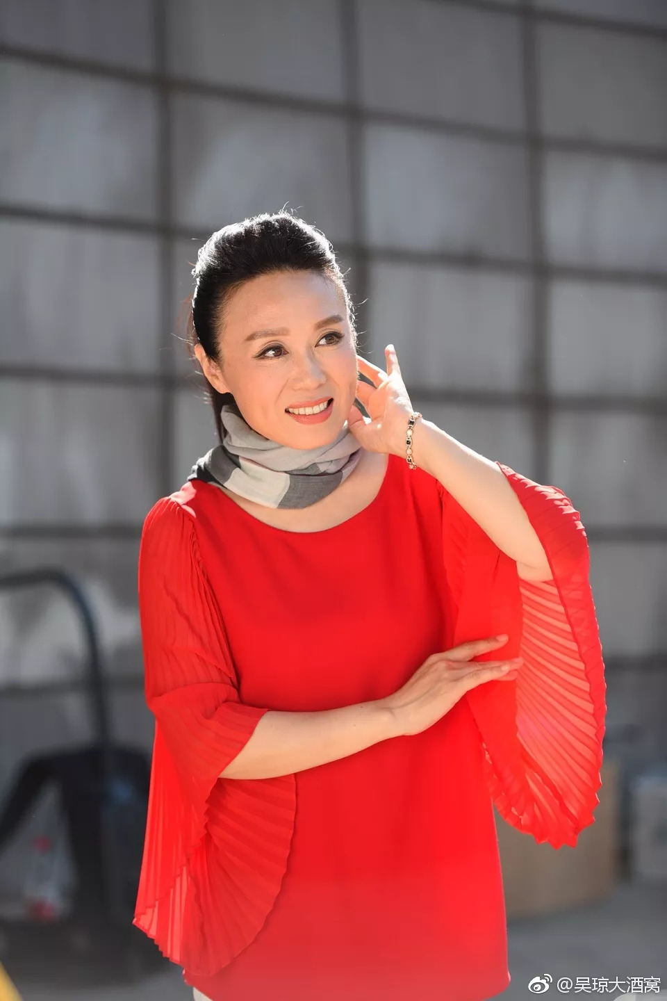 黄梅戏演员吴琼的智能互动舞台科技产品，传统与未来的完美融合体验
