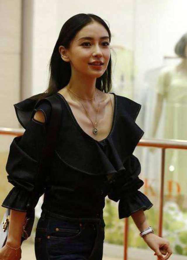 揭秘明星保持苗条身材的背后秘密！