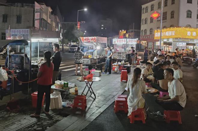 廉江夜宵新闻速递，智能夜宵导航引领科技重塑夜生活新篇章