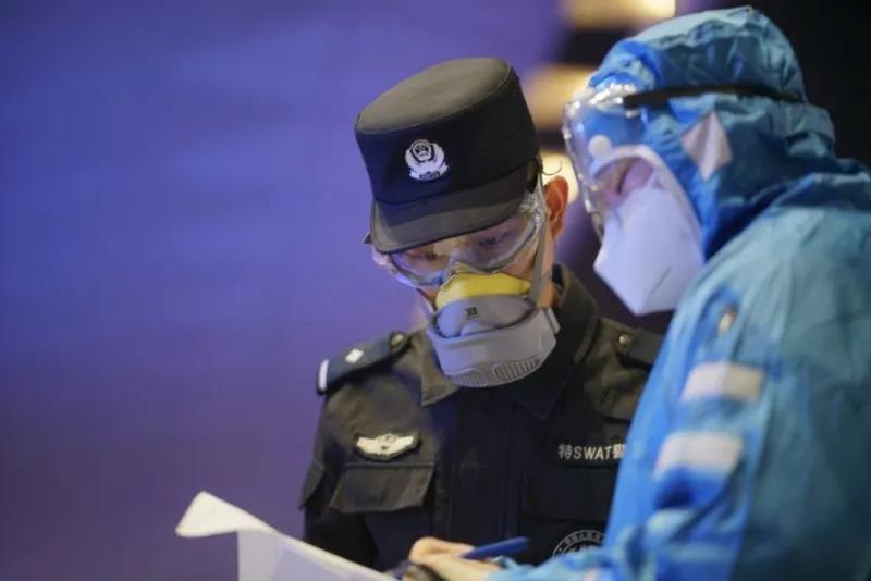 疫情机场最新动态，时代背景下的航空枢纽变迁与挑战
