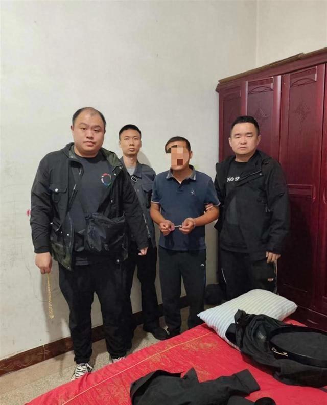 最新金店抢夺事件，黄金争夺与内心平静的寻求之旅